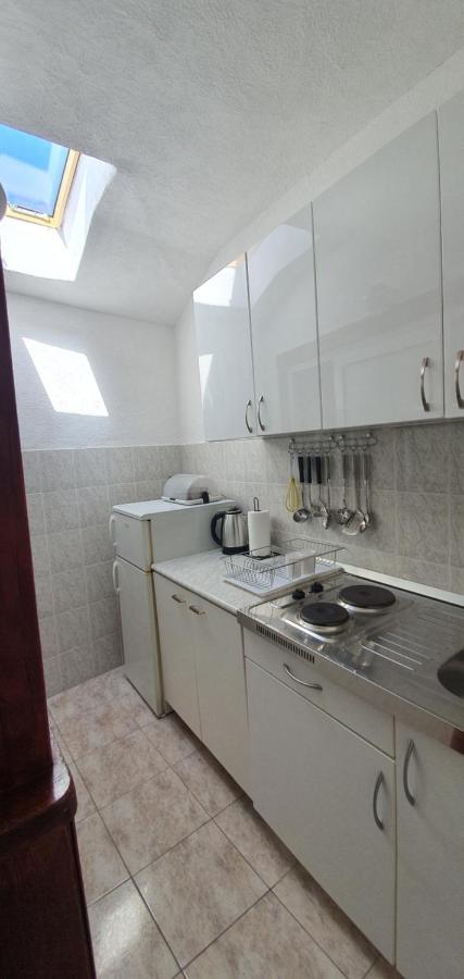 Apartments - 3 A Beautiful Apartment With A Sea View Hvar Town Esterno foto